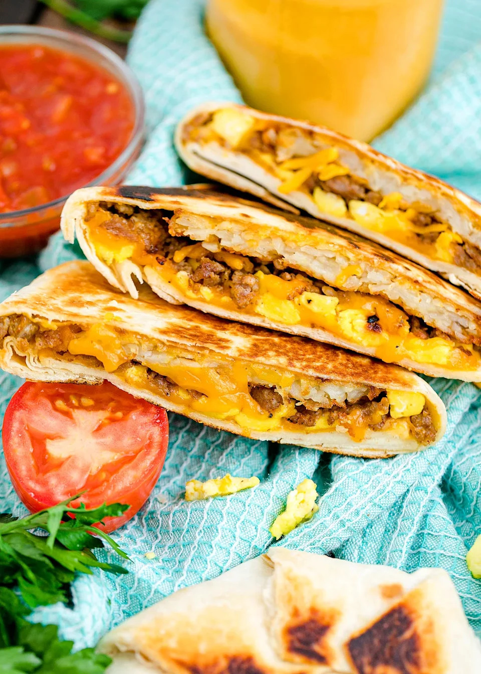 Breakfast Crunchwrap Recipe - Photo Credit: xoxoBella.