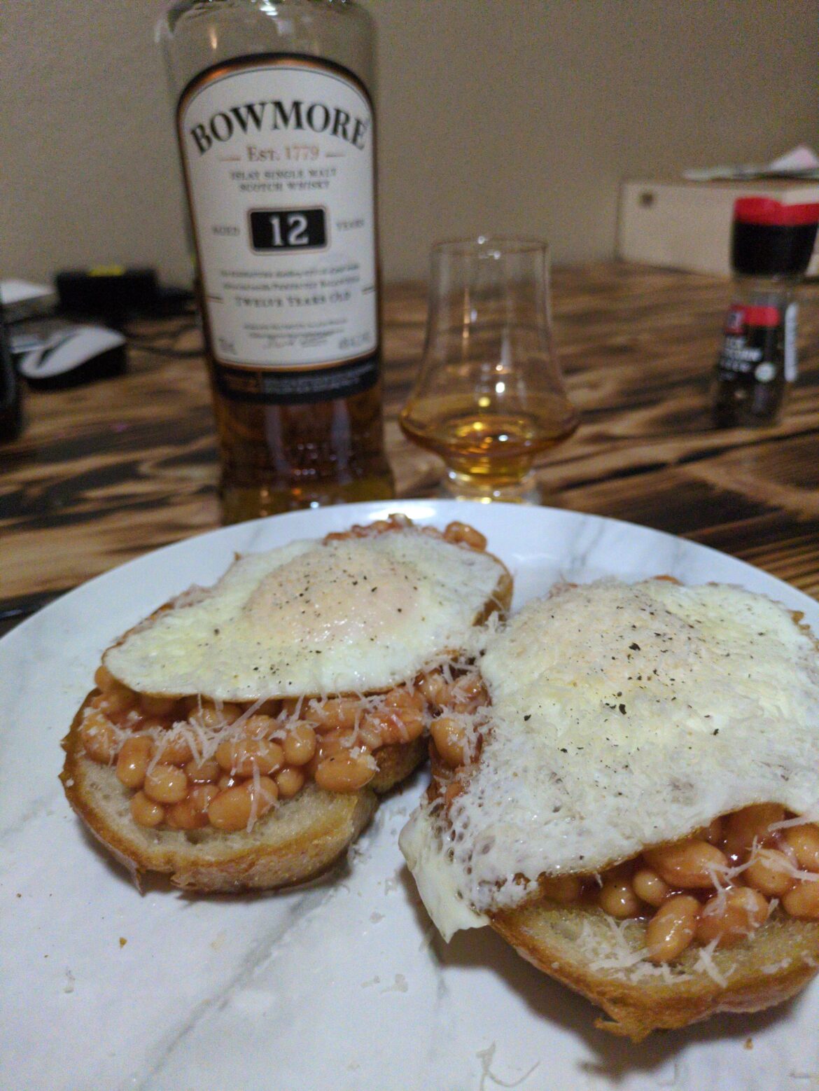 *SCREAMS IN COCKNEY*