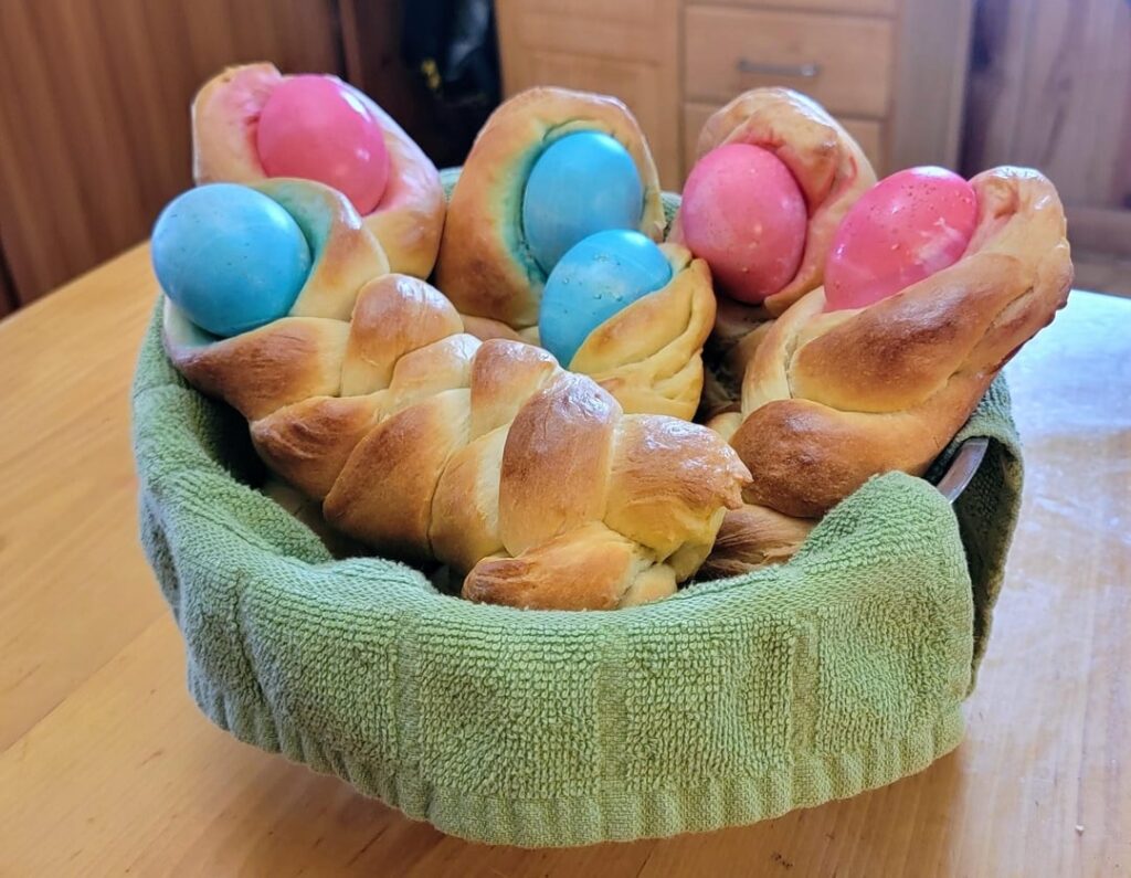 Happy Easter! 🐣 🌼