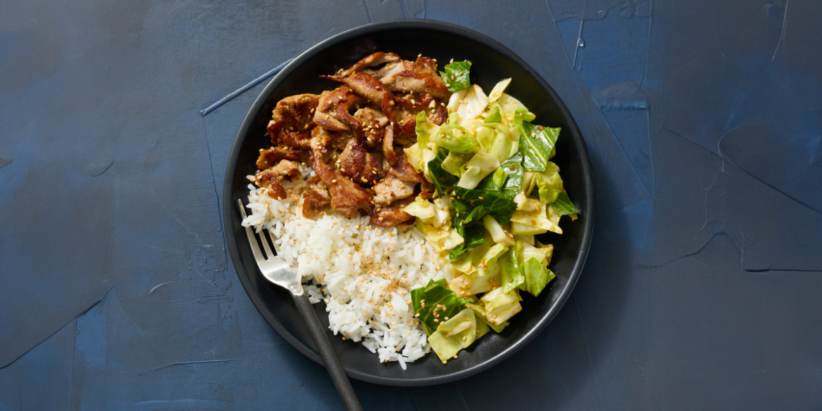 How to Make “Addictive Cabbage”—The Viral Recipe People Can’t Stop Eating