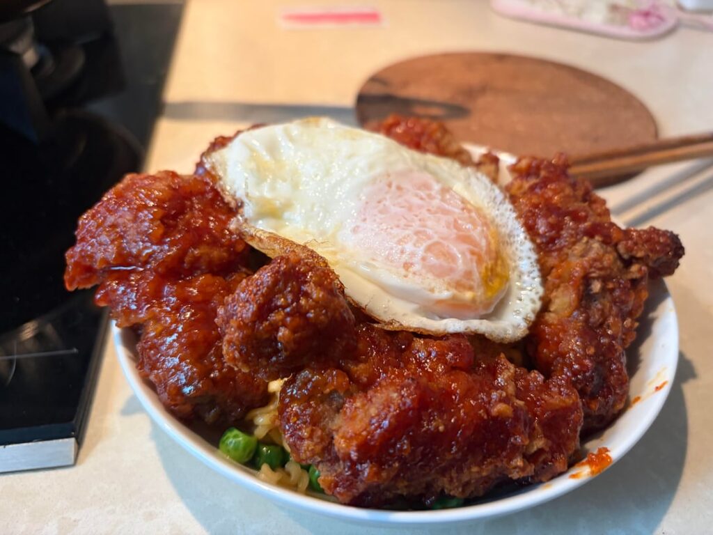 I placed an egg on this. It ain’t a looker but it tasted awesome 🥚🍜