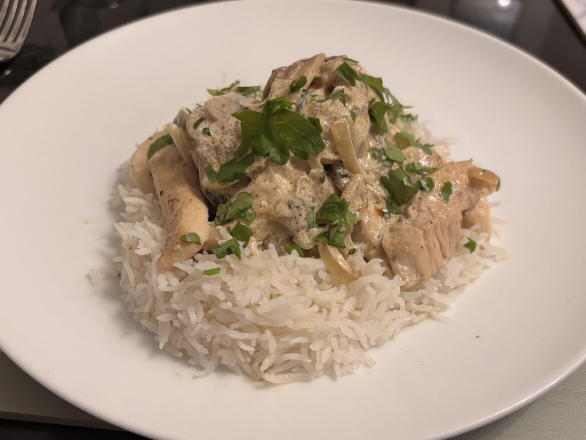 Chicken stroganoff
