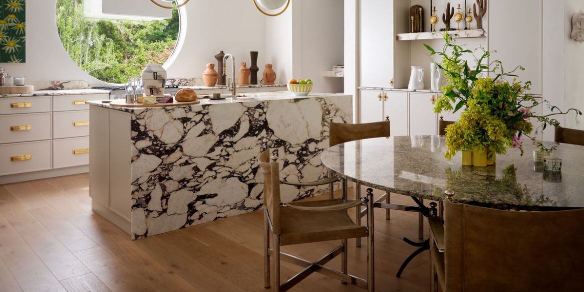 Designers Say This Statement Feature Is Taking Over Dining Rooms, and It Looks So Expensive