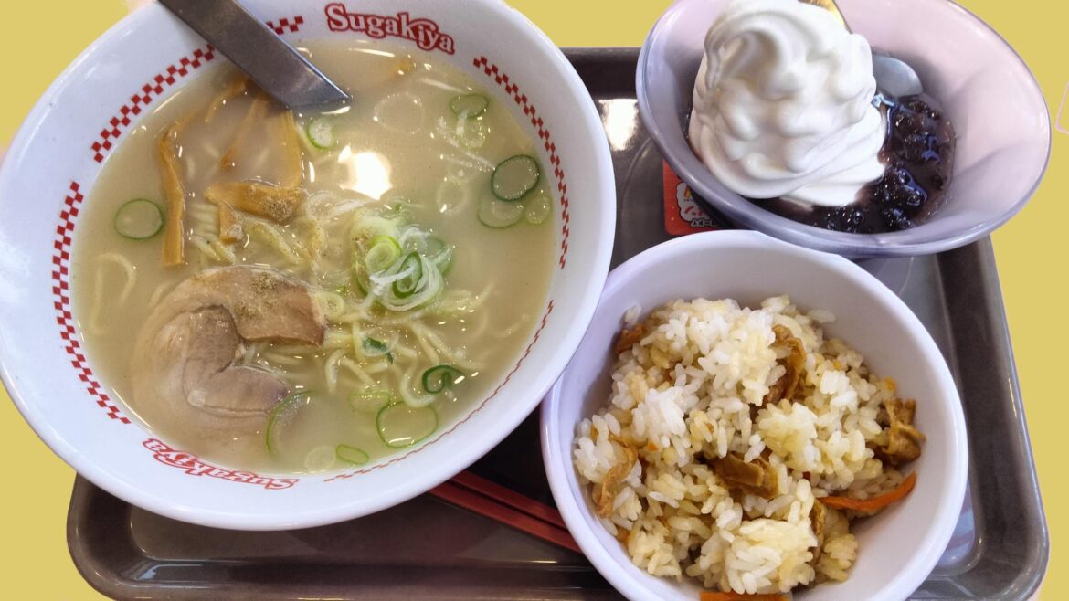 Classic Nagoya fast-food combo: Sugakiya ramen, gomoku rice, and cream zenzai