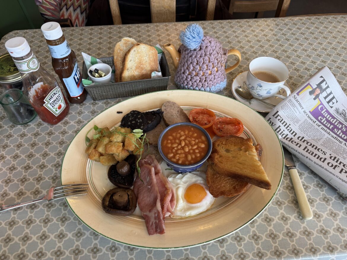 Day off fry up. Beryl and pegs, £21! But tbf Bacon from Butchers and sausage home made