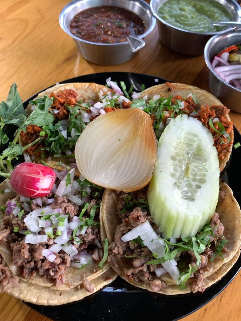 Dos de costilla y dos de arrachera, Oaxaca (y un tlayuda)
