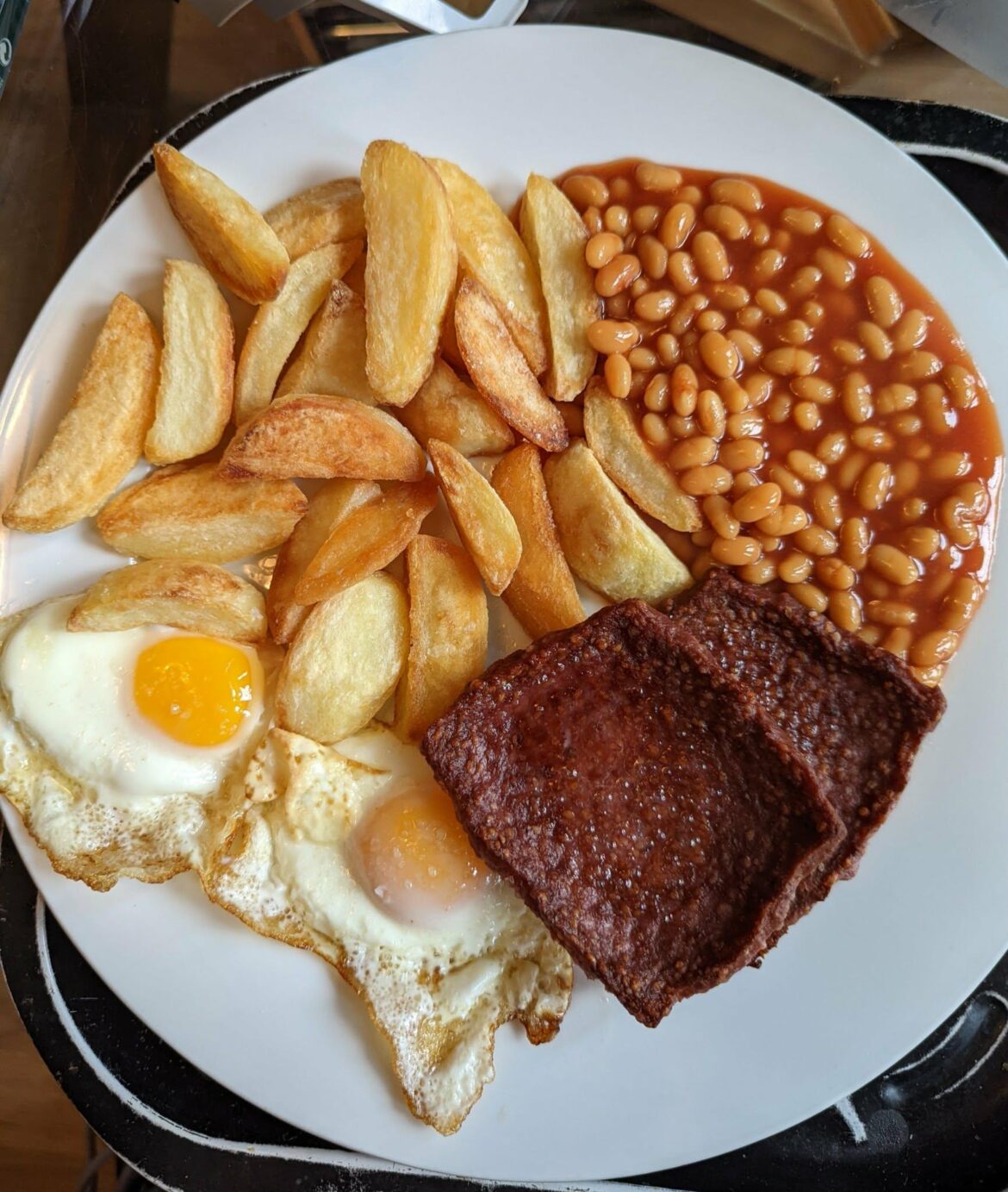 A wee fry up at home. I need a bigger plate.