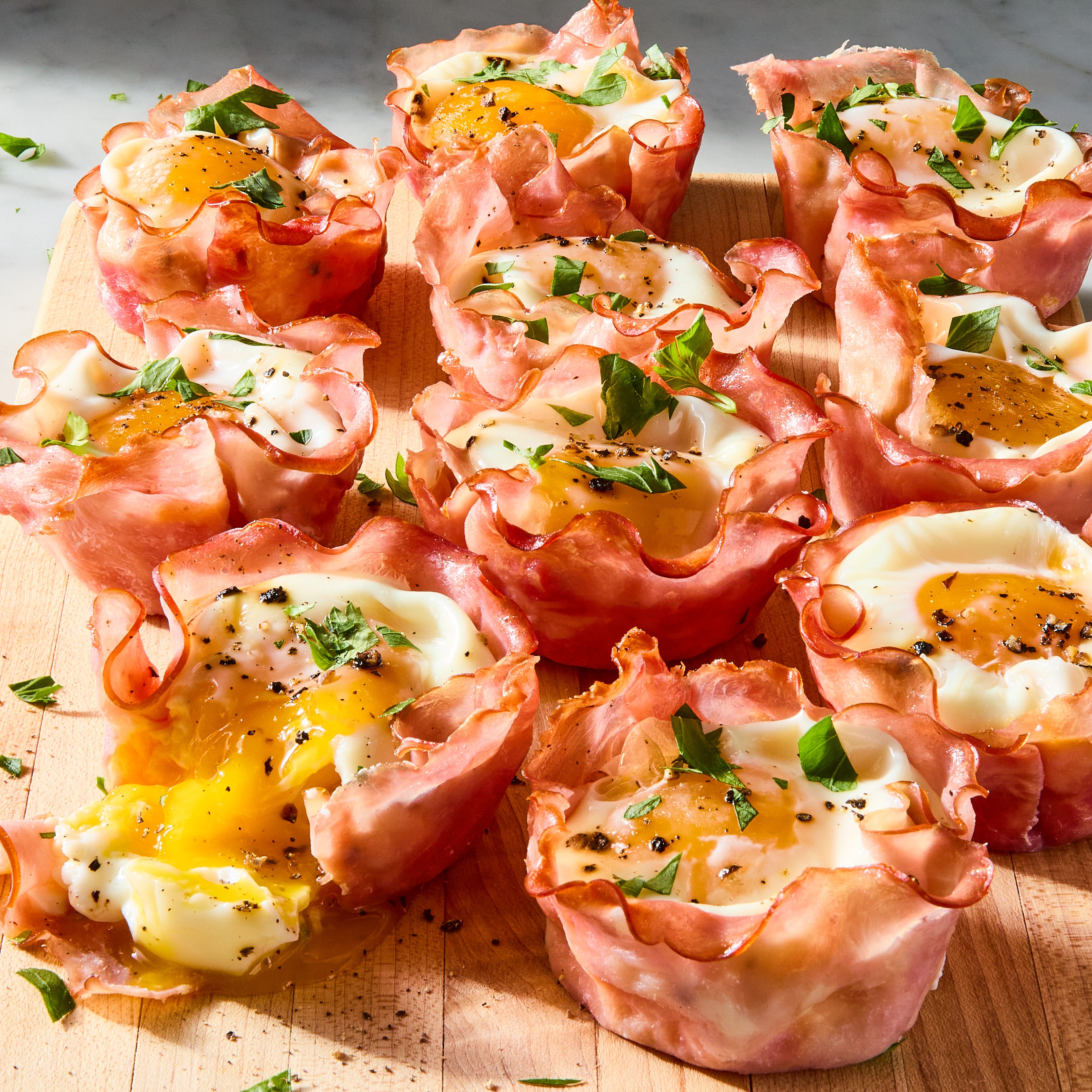 ham cups filled with eggs