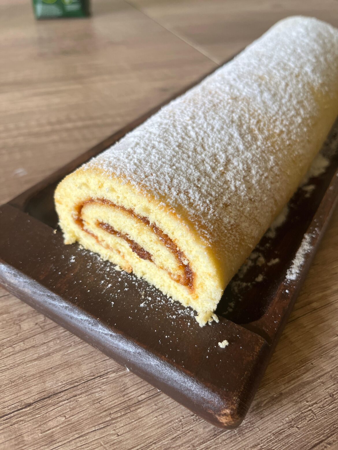 [Homemade] Swiss roll with jam