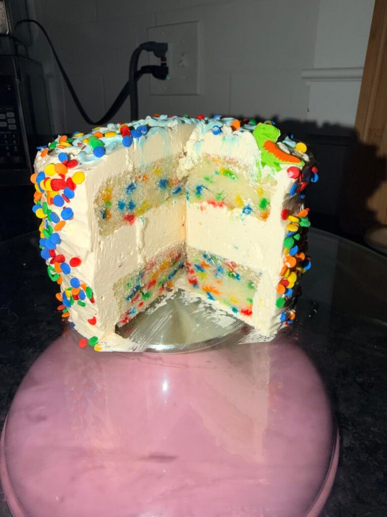 Added more frosting. Fiancè birthday approved 😎