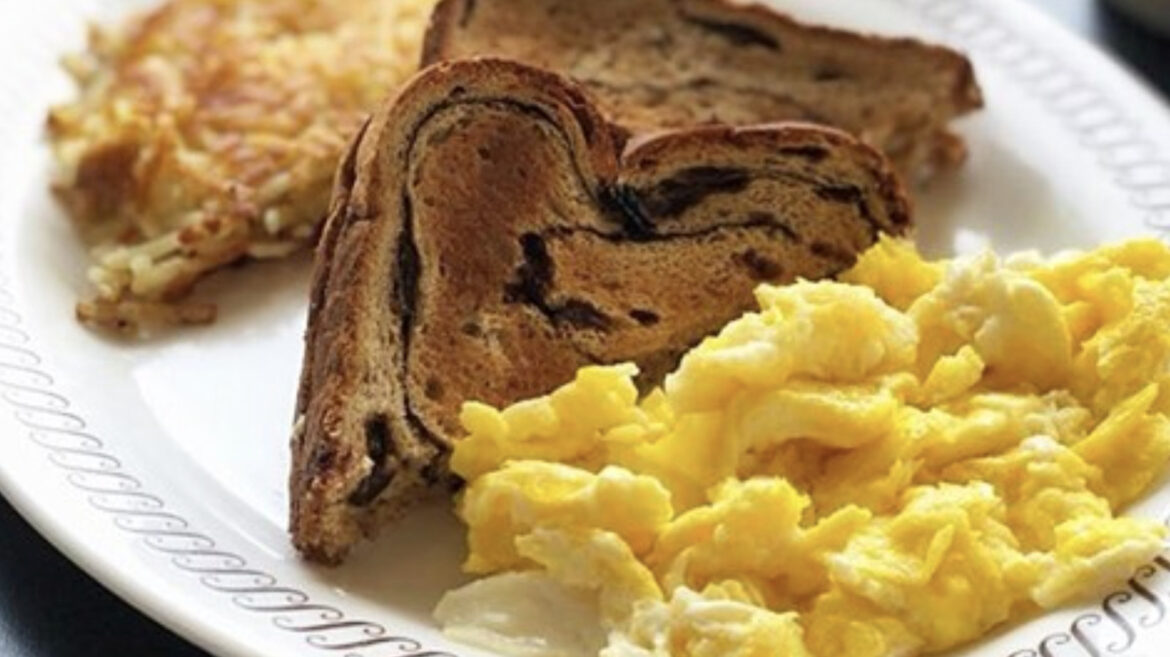For The Best Scrambled Eggs, Make Them Waffle House Style