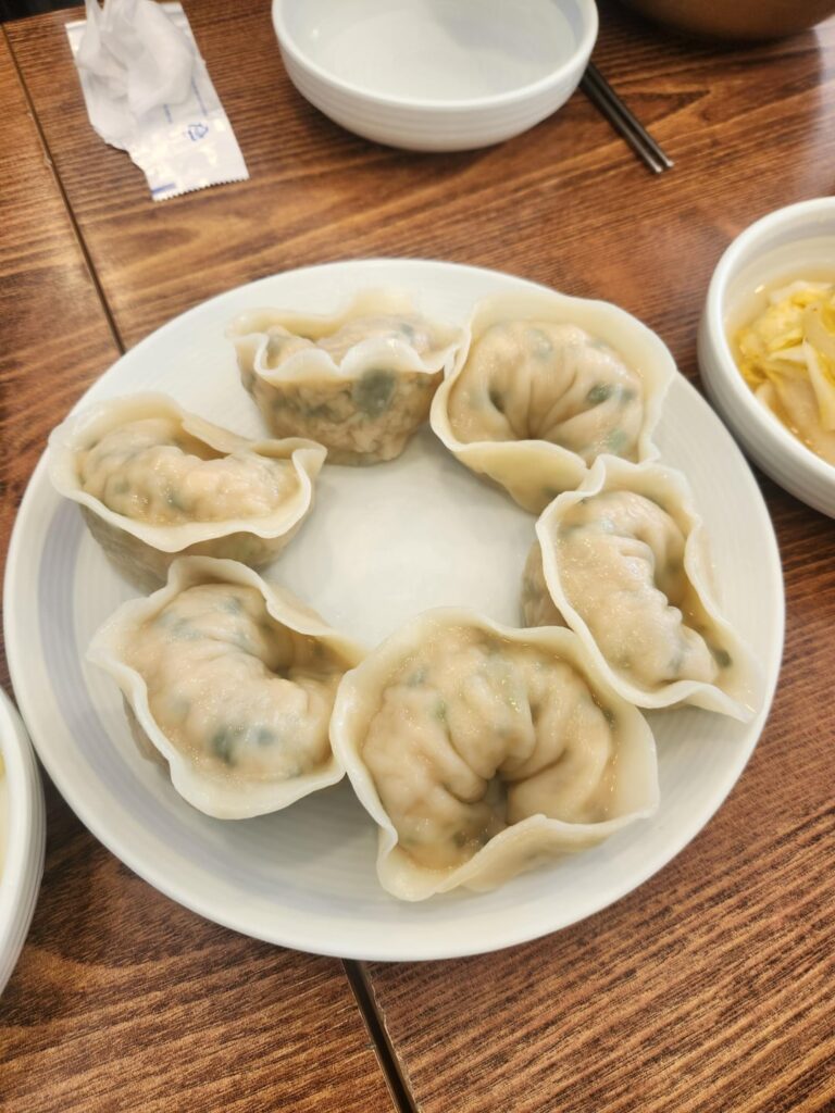 Pyongyang mandu and Naengmyeon Pyongyang mandu and Naengmyeon