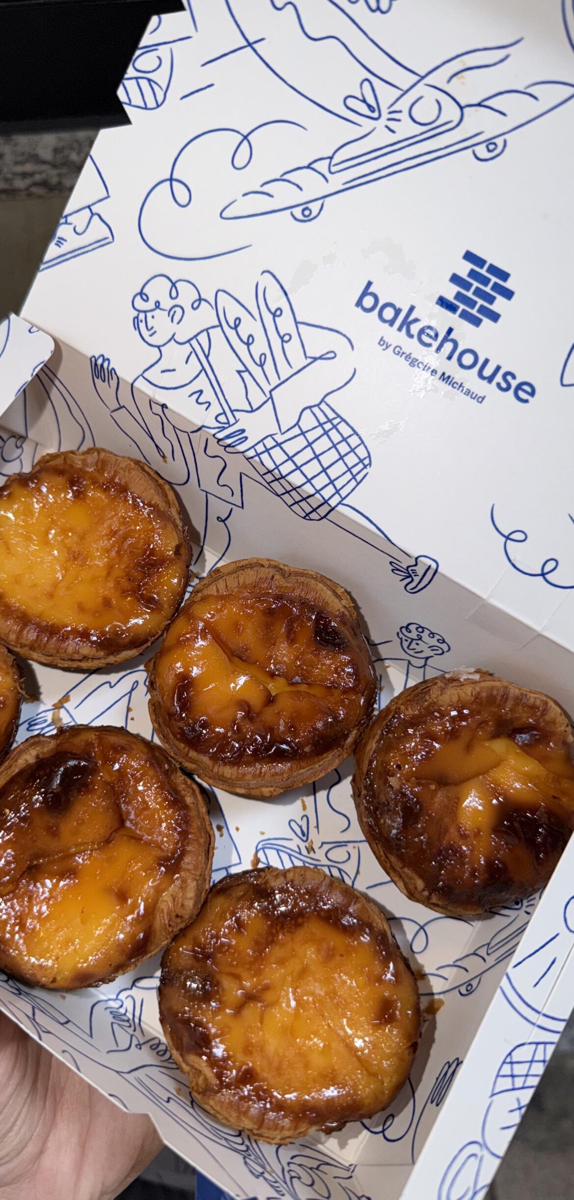 Hongkong's "Bakehouse" famous egg tart 😍