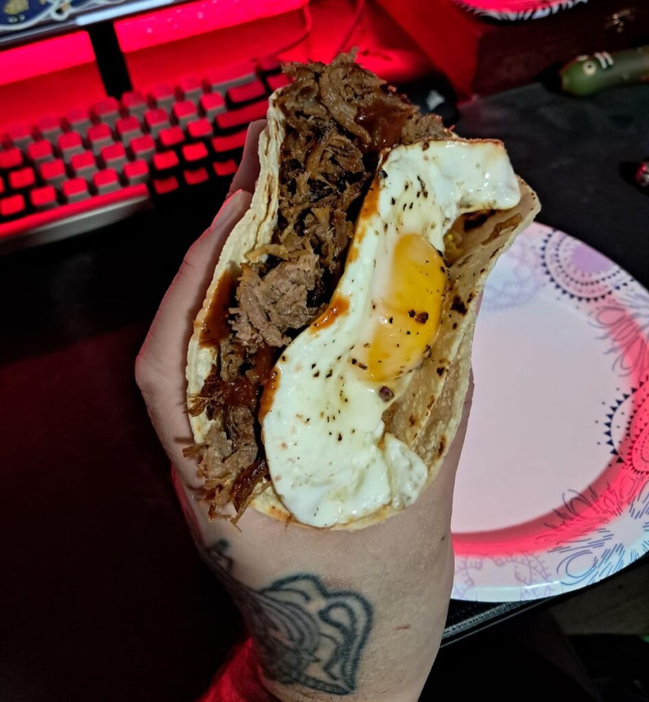 BBQ brisket & egg taco