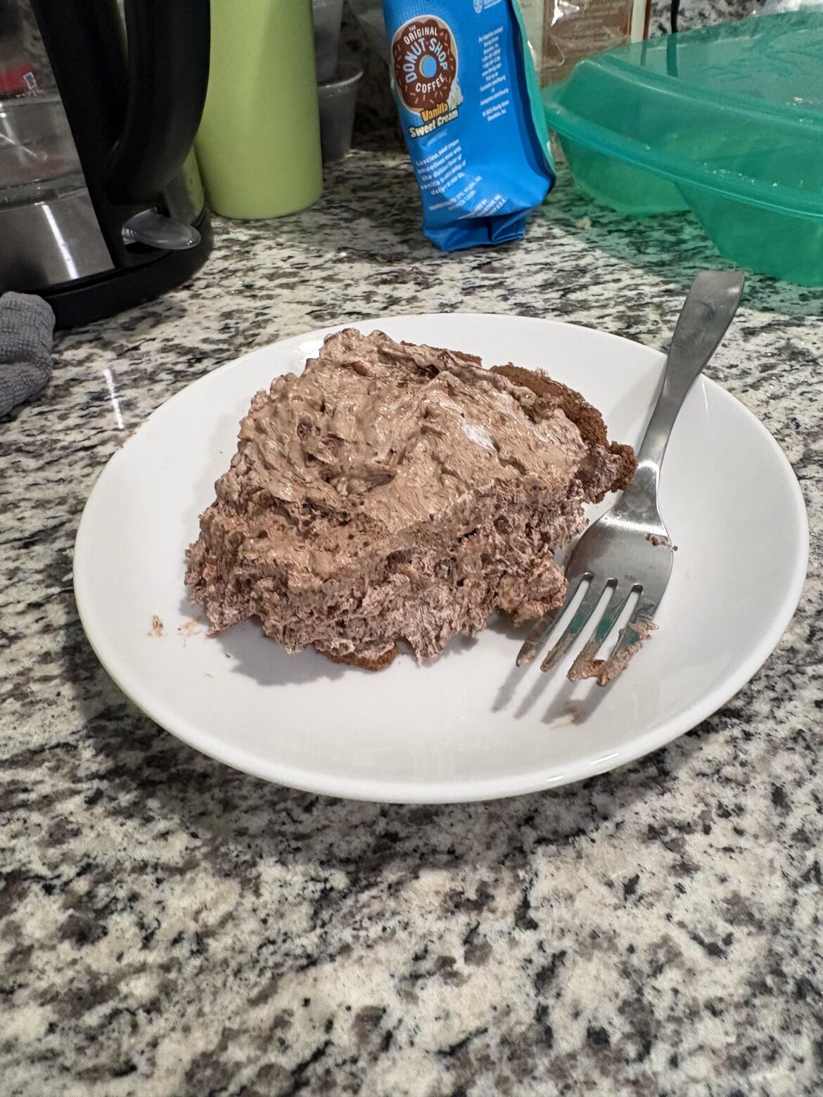 please please note this doesn’t look appetizing but it was. no bake nutella cheesecake.