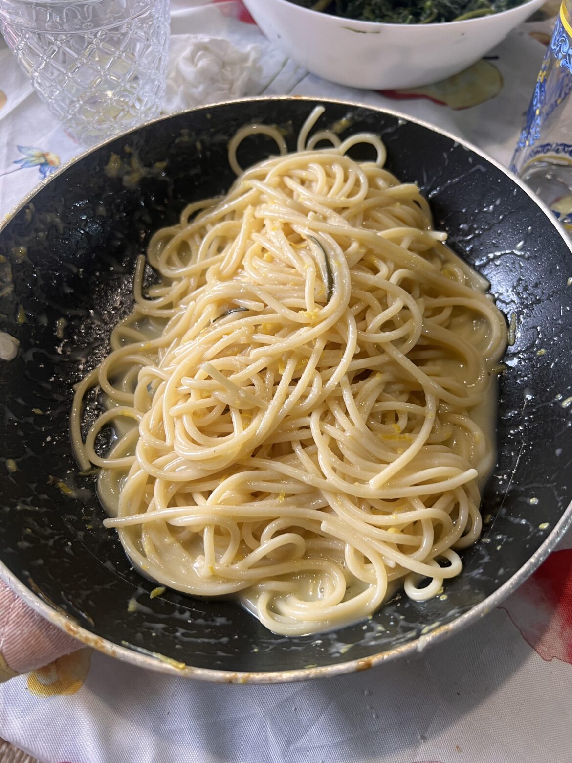 Spaghetti with garlic, evo oil, butter and lemon zest