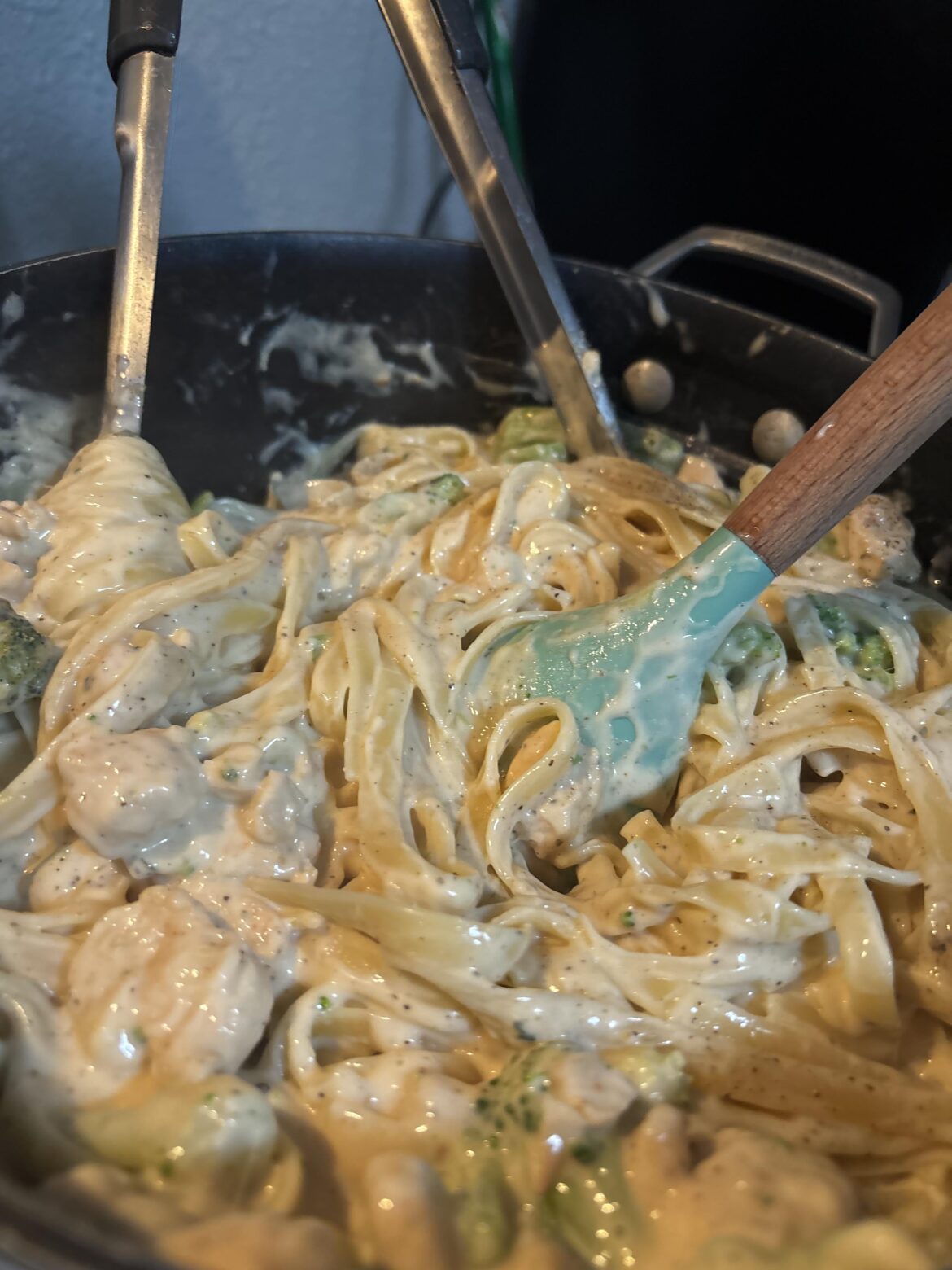 my chicken and broccoli 🥦 alfredo