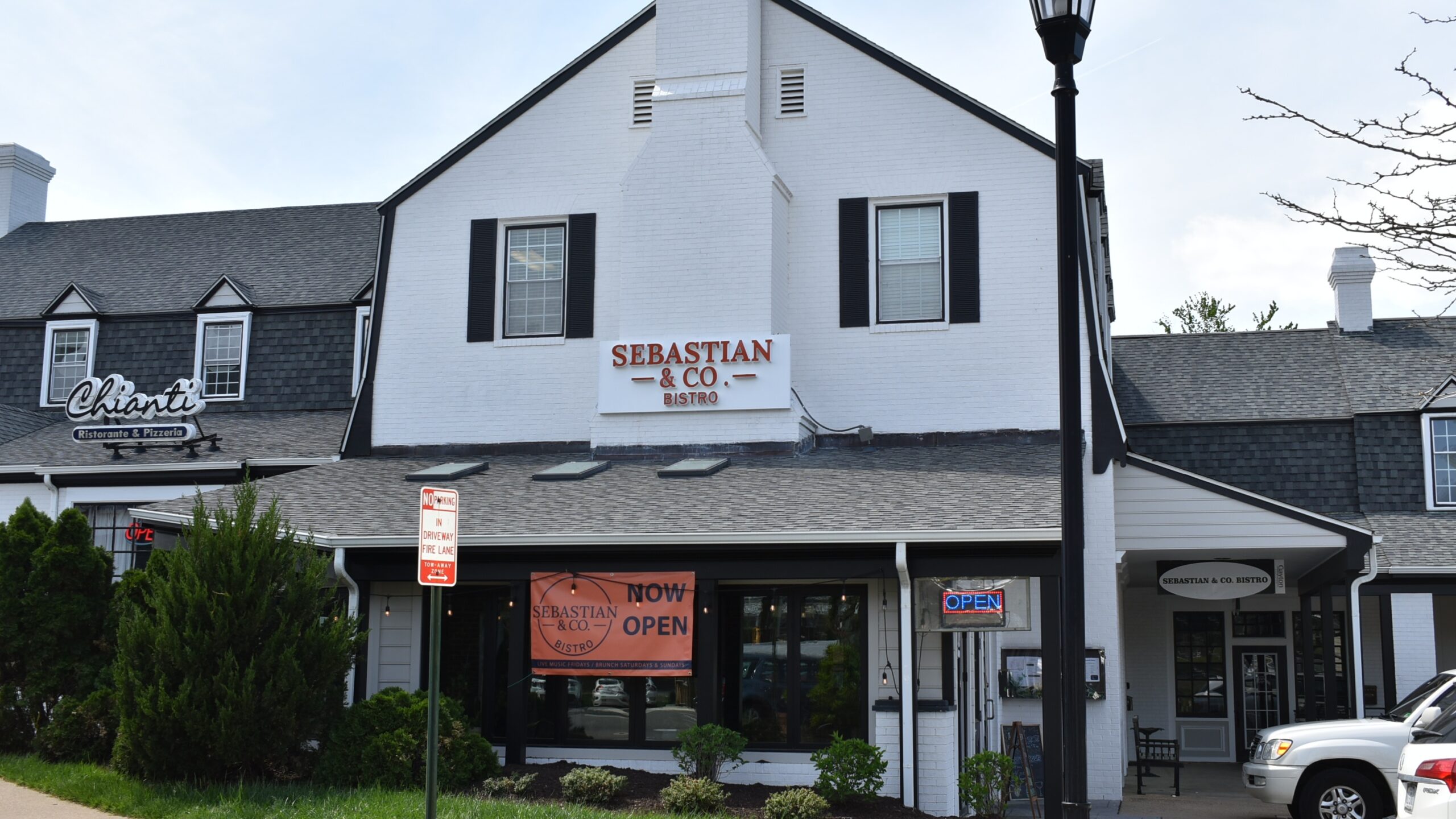 Les Crepes Sebastian & Co. Bistro