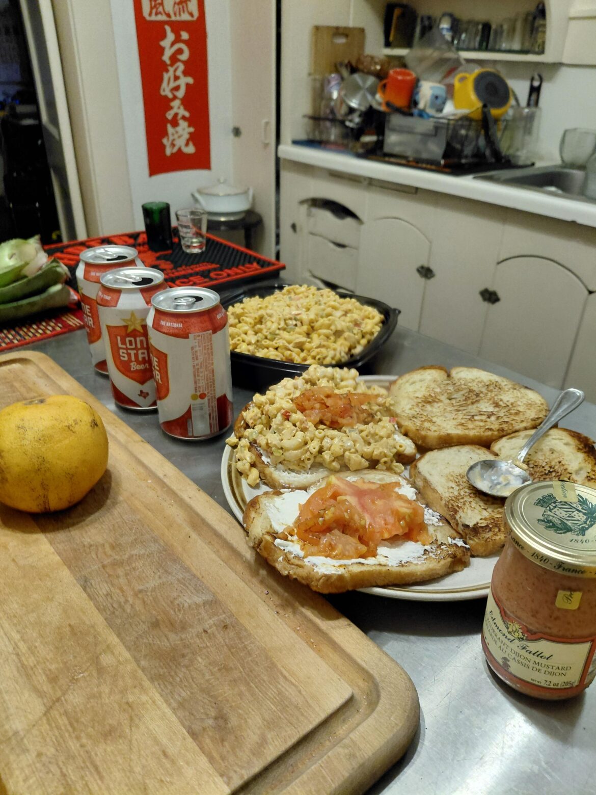 Mac n cheese sandwiches idk