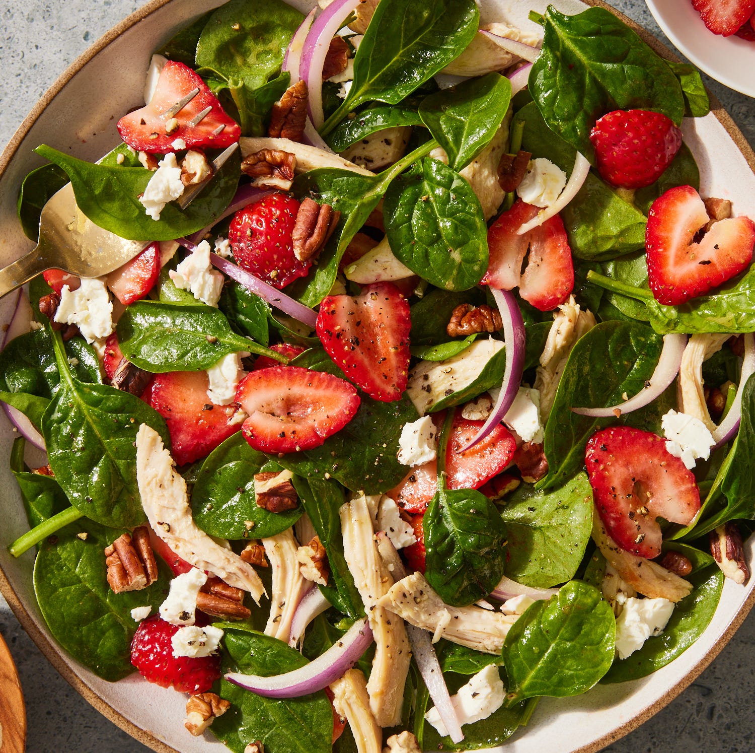 strawberry spinach salad with feta and pecans
