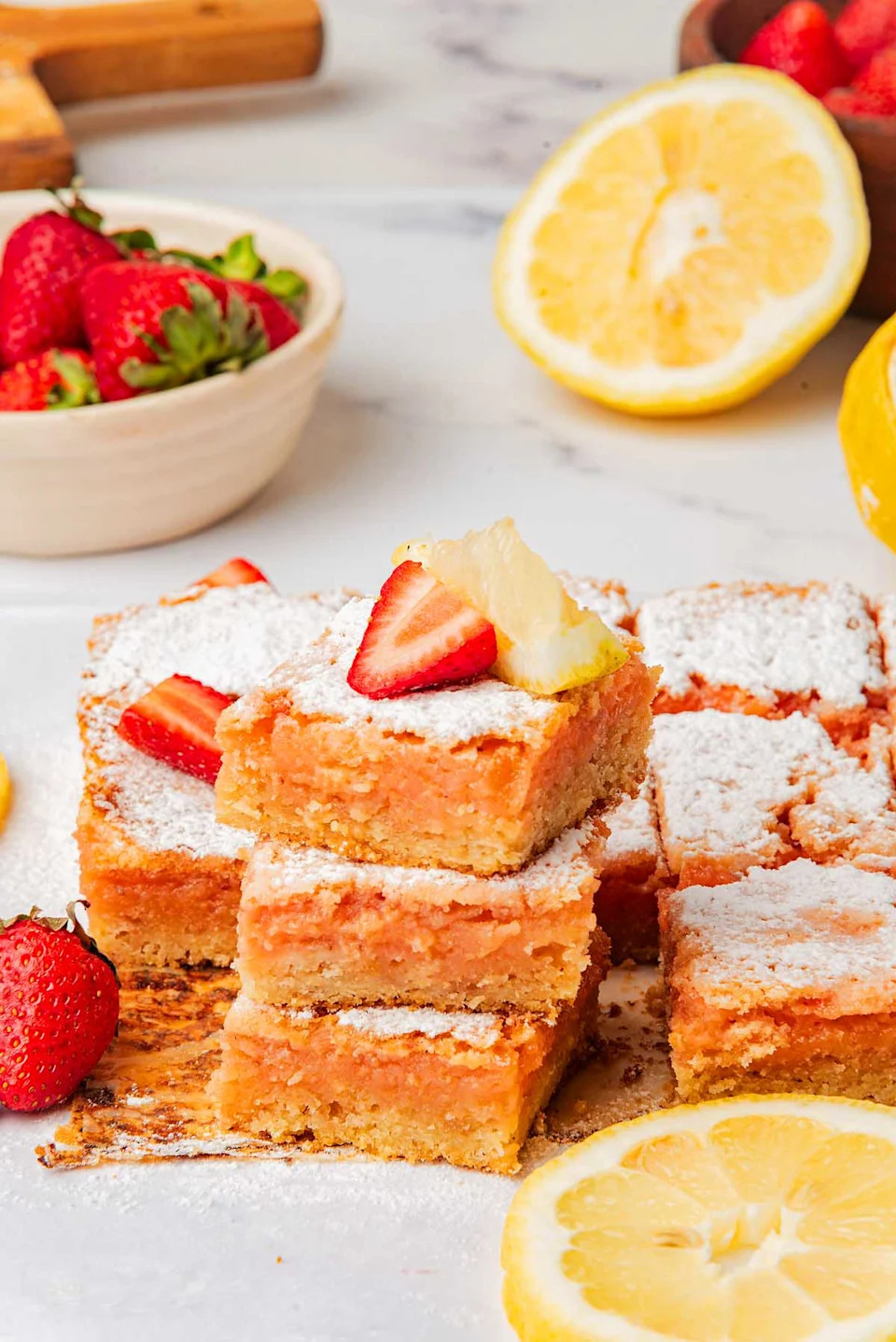 Strawberry Lemonade Bars - Photo Credit: xoxoBella.