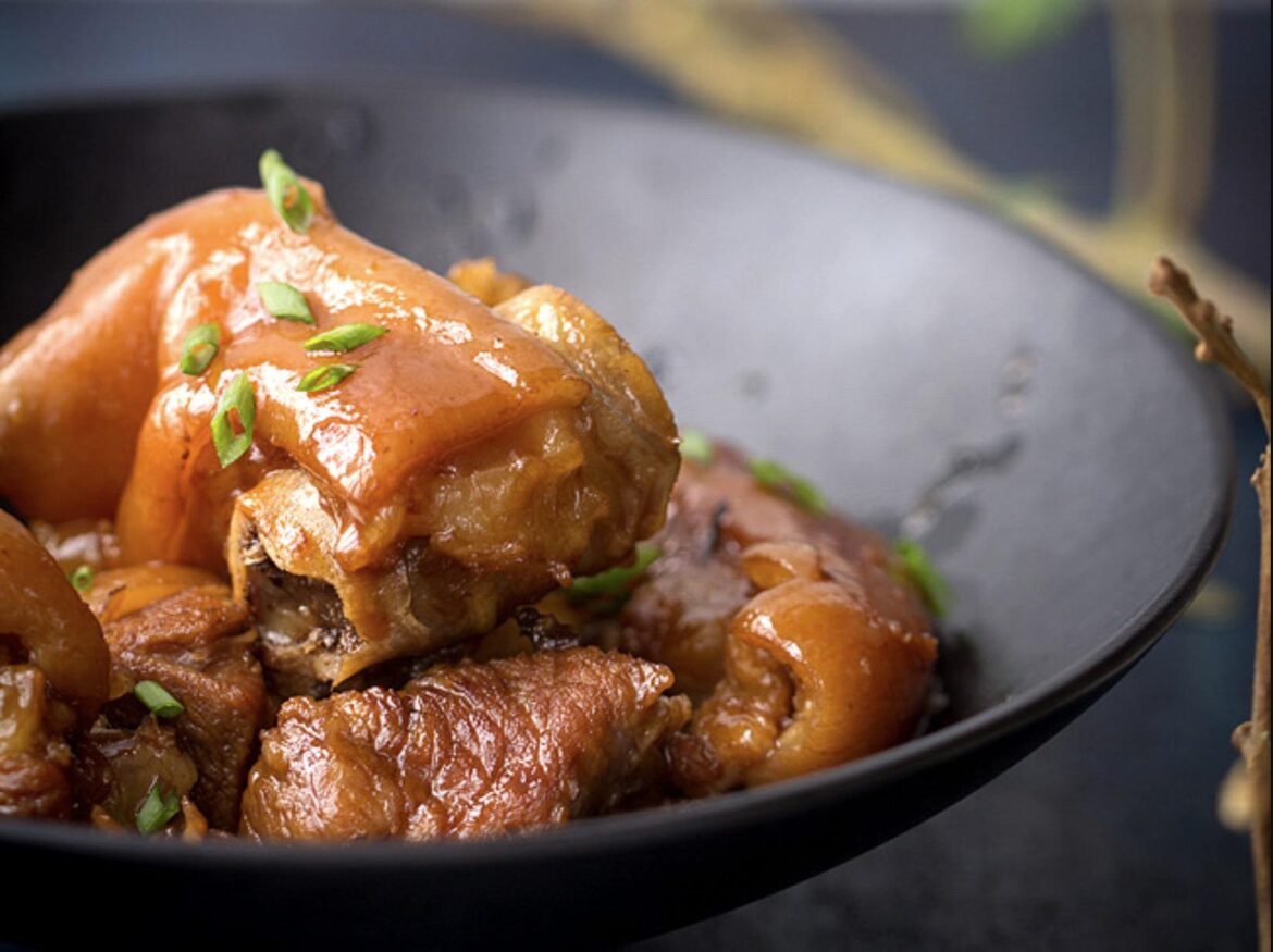 Melt-in-the-Mouth Red Braised Pork Trotters Recipe