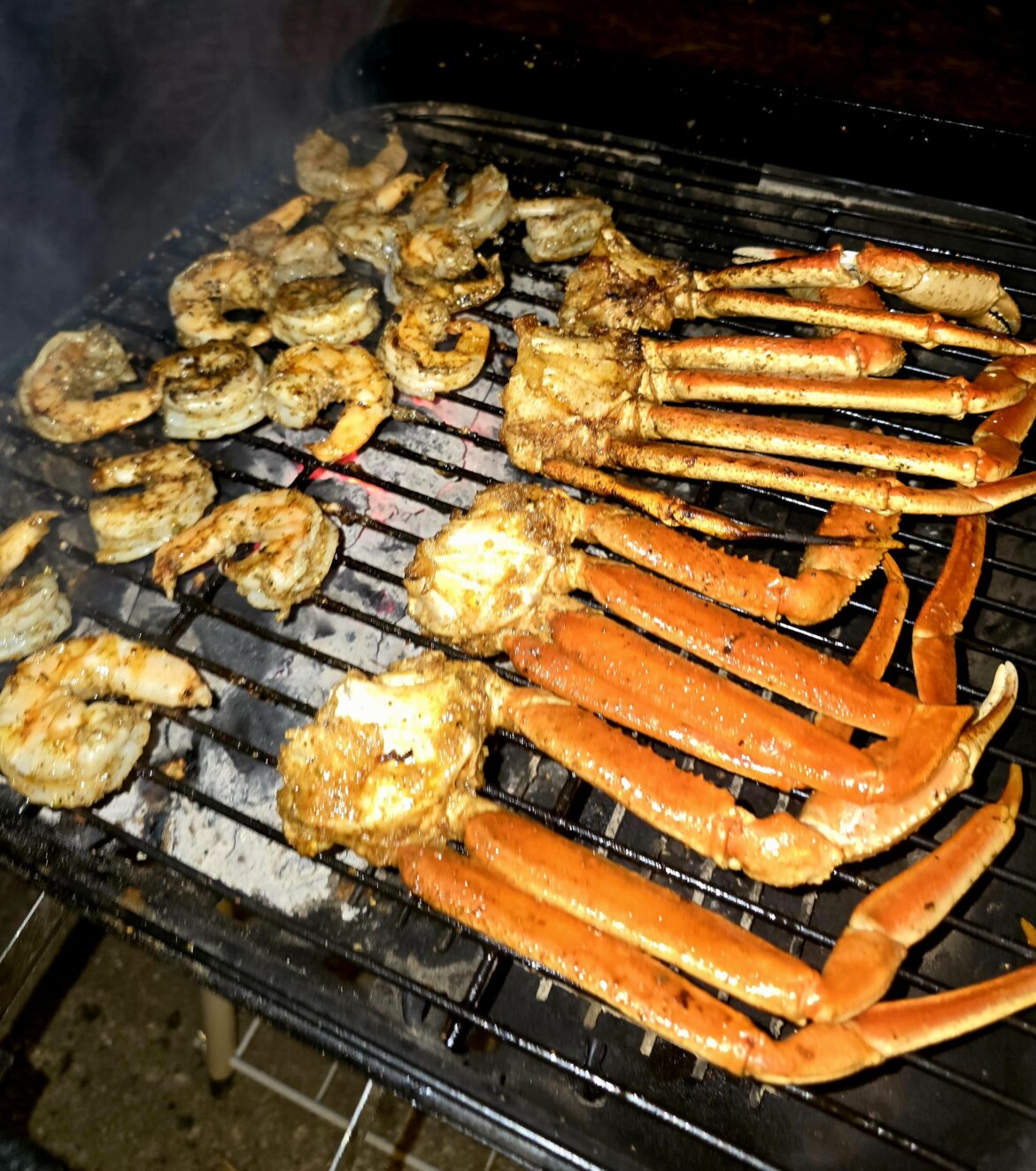 First time grilling crabs. Hope it goes well.