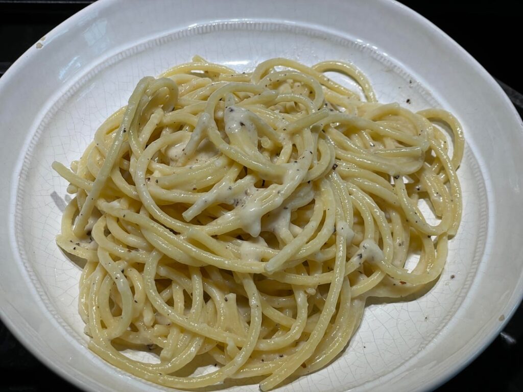 cacio e pepe using only the traditional ingredients.