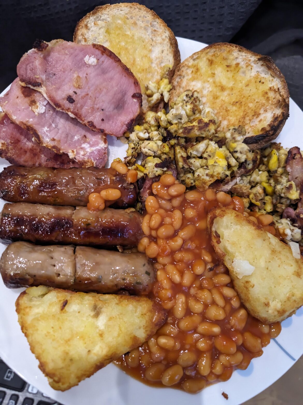 Had left over English muffins so swapped out the fried bread for them in my Saturday morning Full English