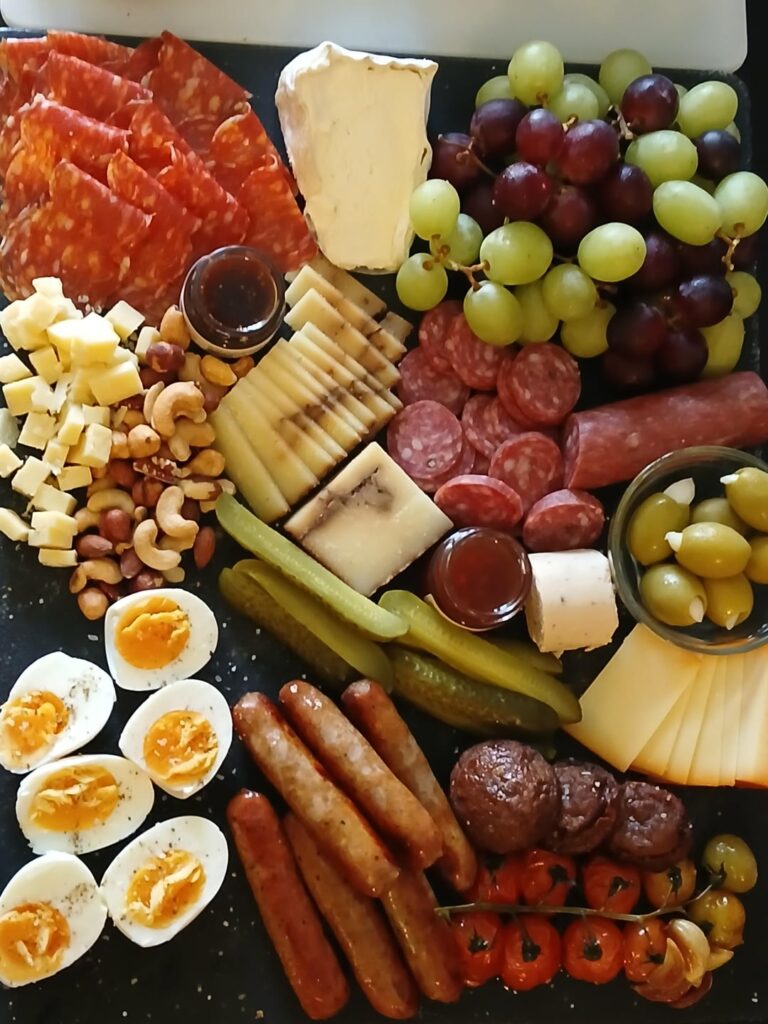 Made a "second breakfast" style board for a LOTR marathon