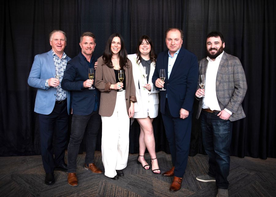 </who>Winners of the Canadian and BC Wine Industry Awards. From left, Miles Prodan, Rhys Pender, Jenna White, Brynne Dickson, Andrzej Lipinski and Rowan Stewart