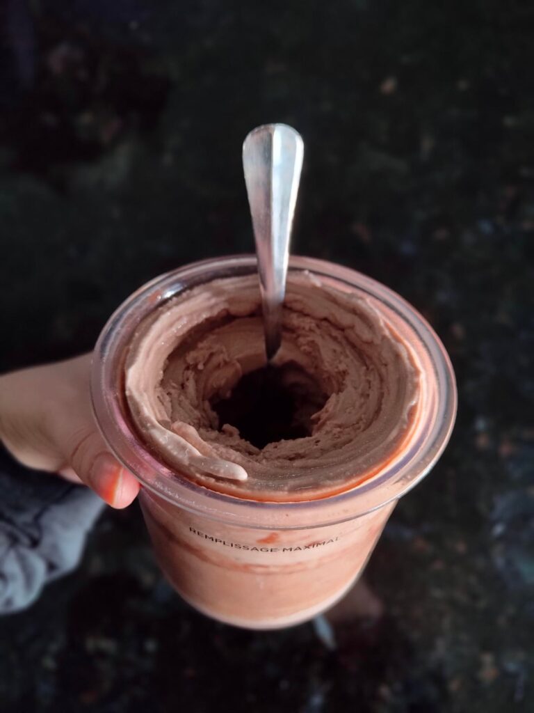 I made an entire pint of chocolate PB ice cream for ~265 calories and 40g protein 🍨 (Ninja Creami + no-Creami method)