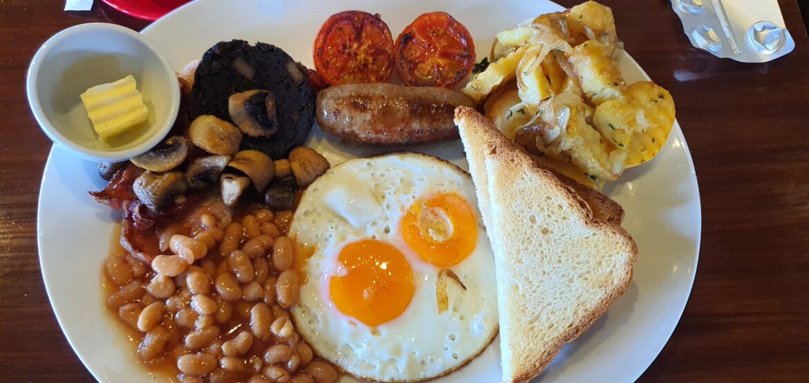 Full English Breakfast, The Londoner, Bangkok. £9 (395 Baht)