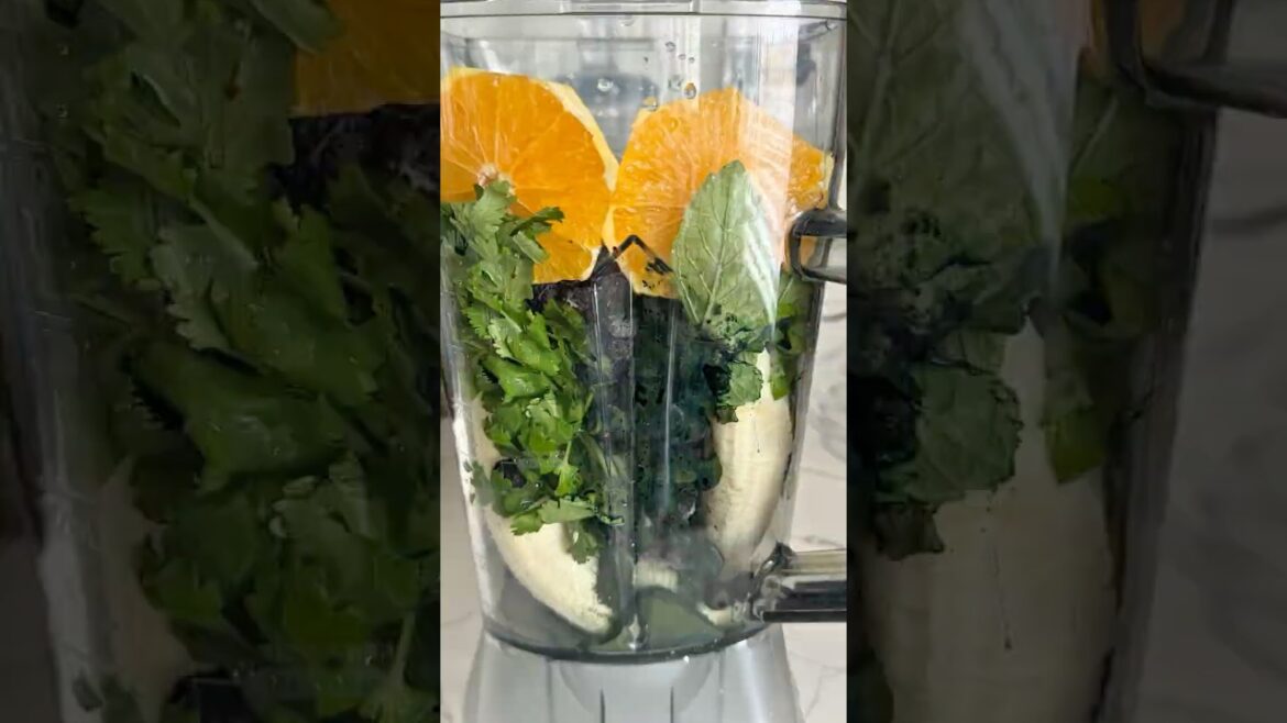 Cilantro Blueberry Detox Recipe #smoothie #healthyeating #detox Cilantro Blueberry Detox Recipe #smoothie #healthyeating #detox
