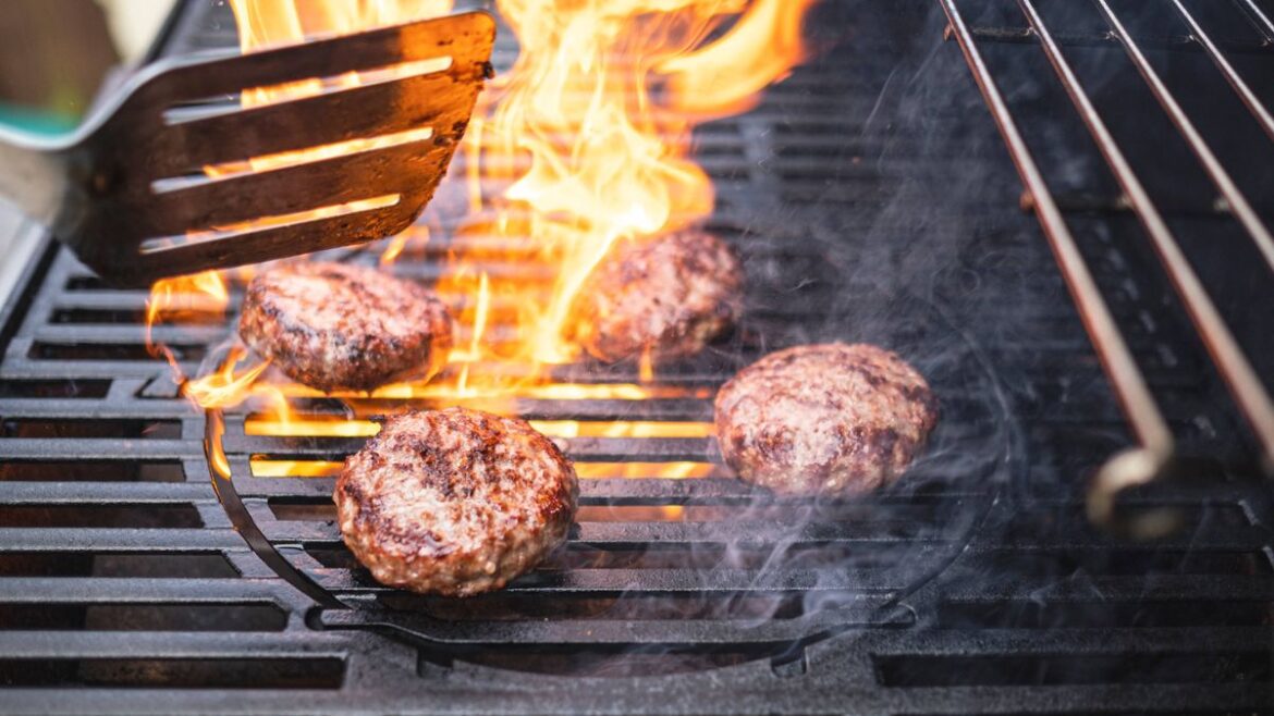 I asked the UK’s top chefs for their best BBQ recipes — and it’s not all sausages Daily Mirror