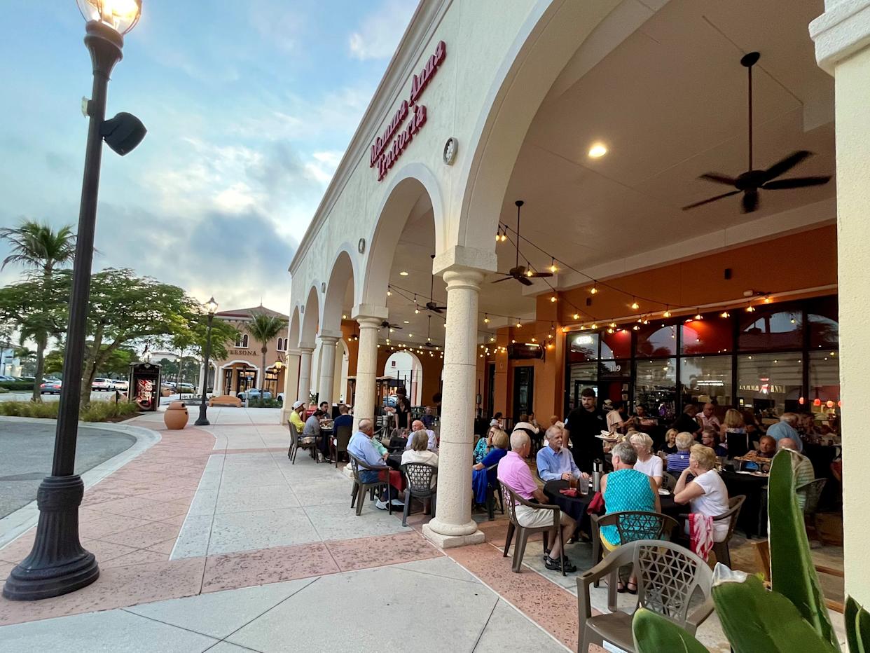Mamma Anna Trattoria is a bustling Italian restaurant at Coconut Point in Estero.