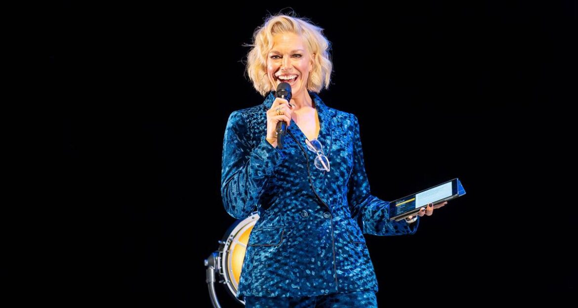 hannah waddingham, blue dress, hannah waddingham on stage, ted lasso cast, ted lasso star