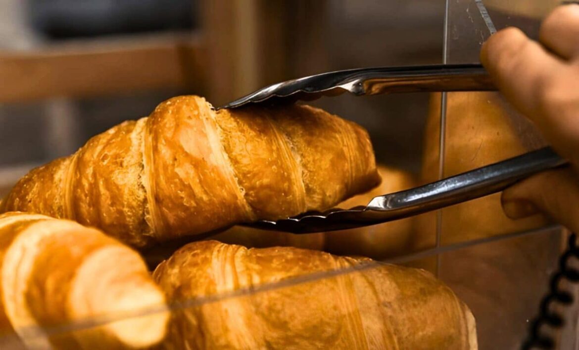 A French Baker Is Begging You To Stop Ordering The "Ordinary" Croissant