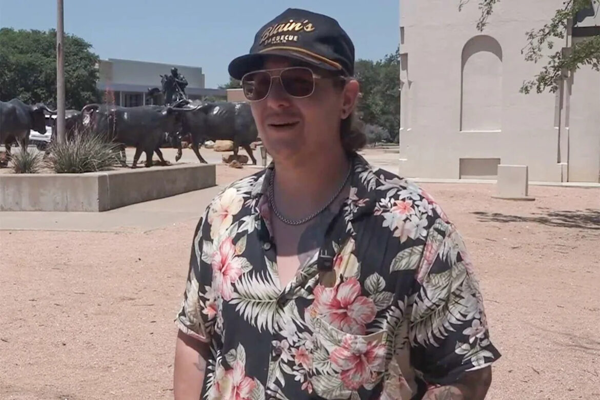 Texas man started cooking barbecue for unhoused people weekly. What he learned changed his life
