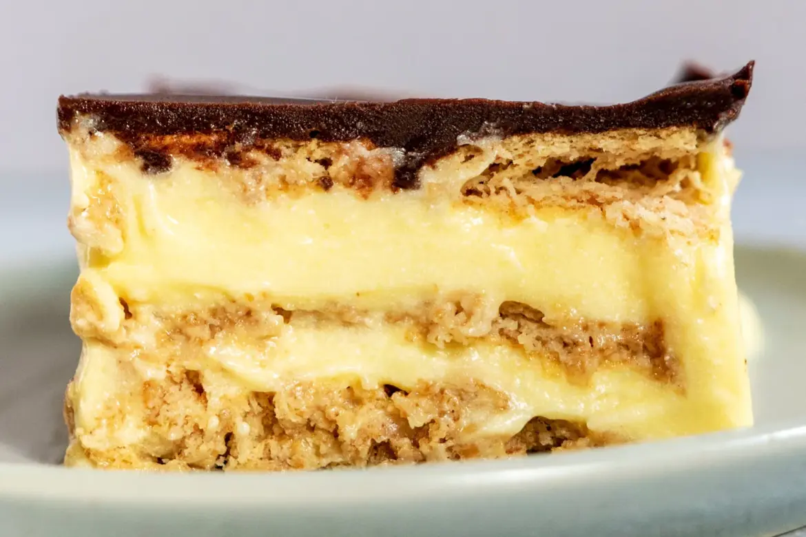 This Easy No-Bake Dessert Tastes Exactly Like a French Chocolate Éclair This Easy No-Bake Dessert Tastes Exactly Like a French Chocolate Éclair