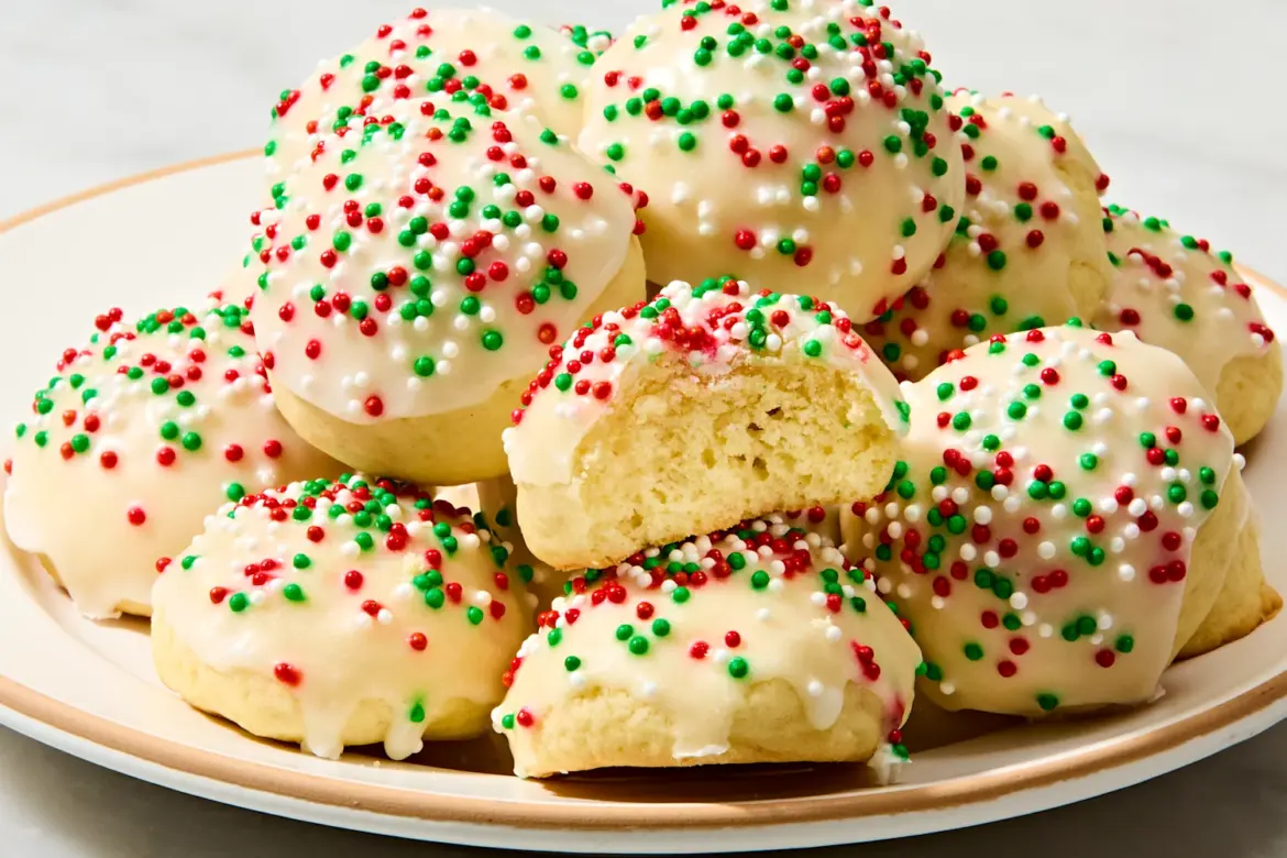 Italian Christmas Cookies Recipe (Super-Soft!) Italian Christmas Cookies Recipe (Super-Soft!)