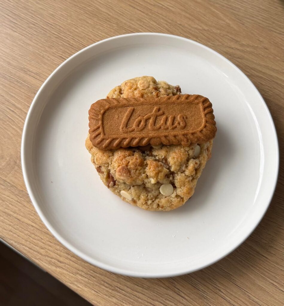 Biscoff cookie & croissant