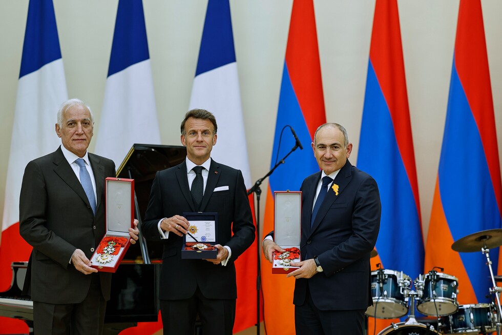 French leader Macron sings ballads at state dinner in Armenia French leader Macron sings ballads at state dinner in Armenia