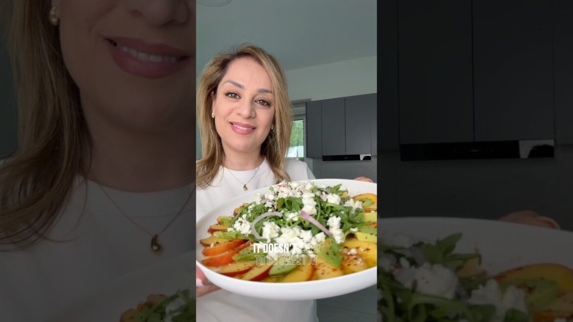 Peach,Avocado & Feta Salad سلطة الدراق و الافوكادو مع الفيتا #lowcarb #healthylifestyle #salad