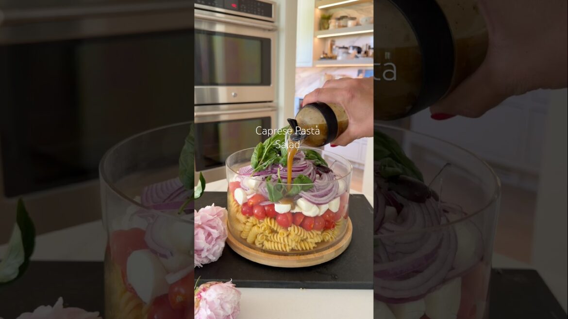 Caprese Pasta Salad #caprese #pastasalad #fooddolls Caprese Pasta Salad #caprese #pastasalad #fooddolls