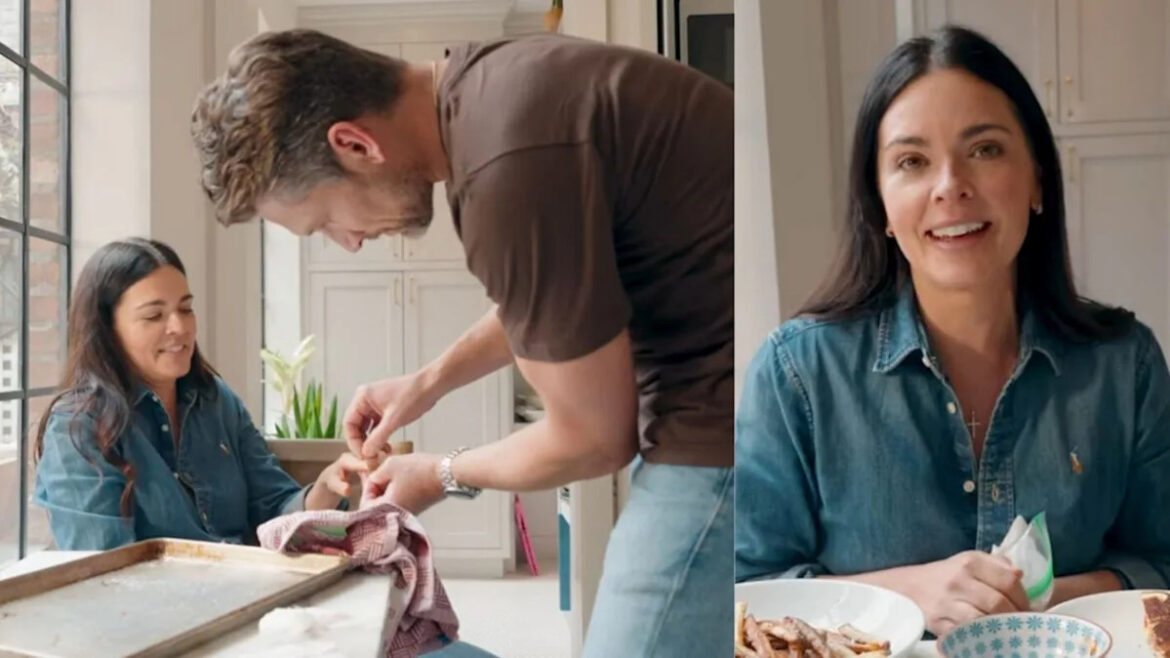Katie Lee Biegel Injures Herself on New Cooking Show Katie Lee Biegel Injures Herself on New Cooking Show