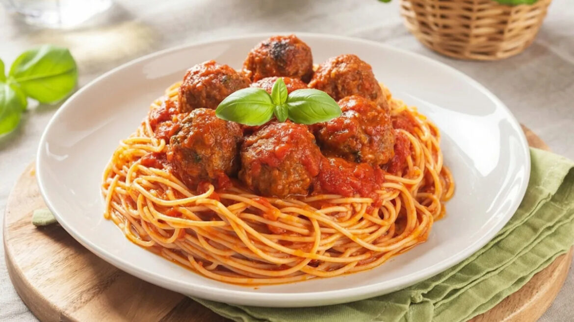 The Upscale Italian Chain Restaurant That's Gone Downhill, According To Reviews