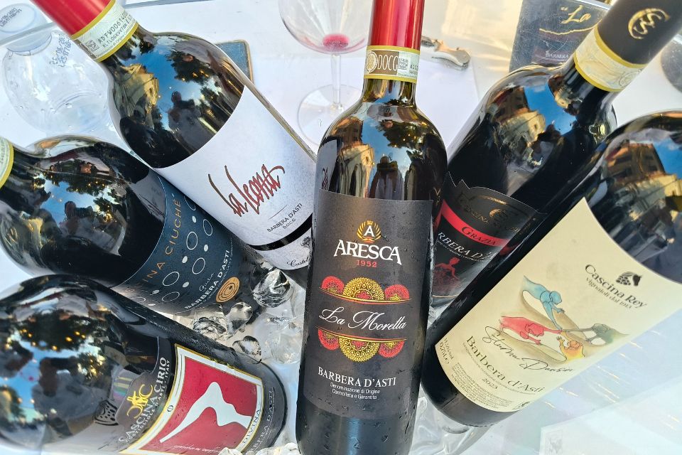 Summer Barbera in Costigliole d’Asti: a lesson for an Italian wine industry in crisis Barbera d estate boom a Costigliole d Asti lezione all Italia del vino in crisi barbera summer festival