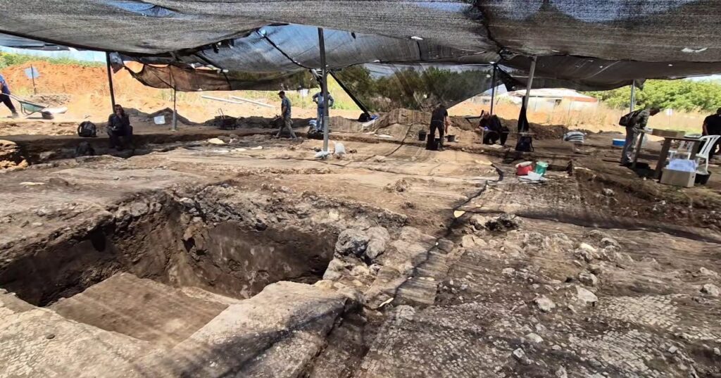 Credit: Emil Aladjem, Israel Antiquities Authority