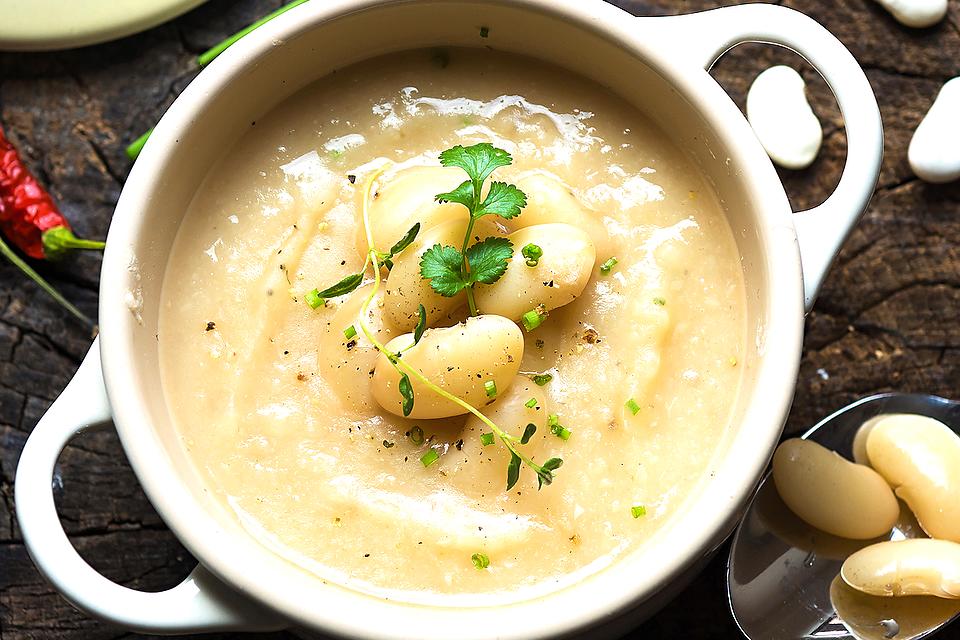 High-Protein, High-Fiber Creamy Mediterranean White Bean Soup Recipe (35 Minutes) | High Fiber Recipes High-Protein, High-Fiber Creamy Mediterranean White Bean Soup Recipe (35 Minutes)